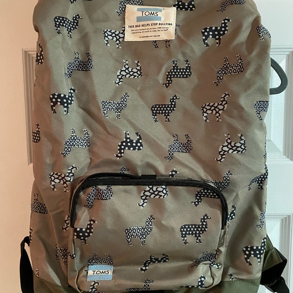 toms llama backpack